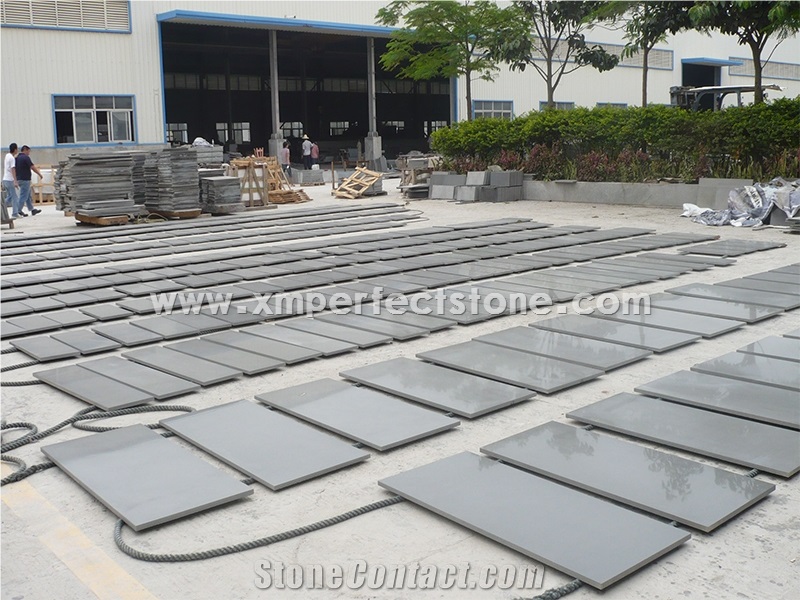 Cheap Basalt Grey Andesite Flooring Tiles 600x600 600x300 /Basalt Factory Volcanic Stone / Basalt Tiles Flamed Brushed / Basalt Rock for Sale China Quarry Stone