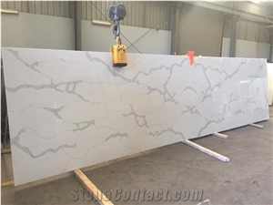 Calacatta White Marble Look Quartz Stone Solid Surfaces Polished Slabs Tiles Engineered Stone Artificial Stone Slabs for Hotel Kitchen,Bathroom Backsplash Walling Panel Customized Edge