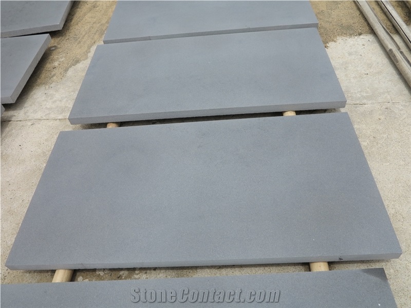 Grey Lavastone/Gray Andesite/Hainan Grey Basalt Honed Tiles for Floor