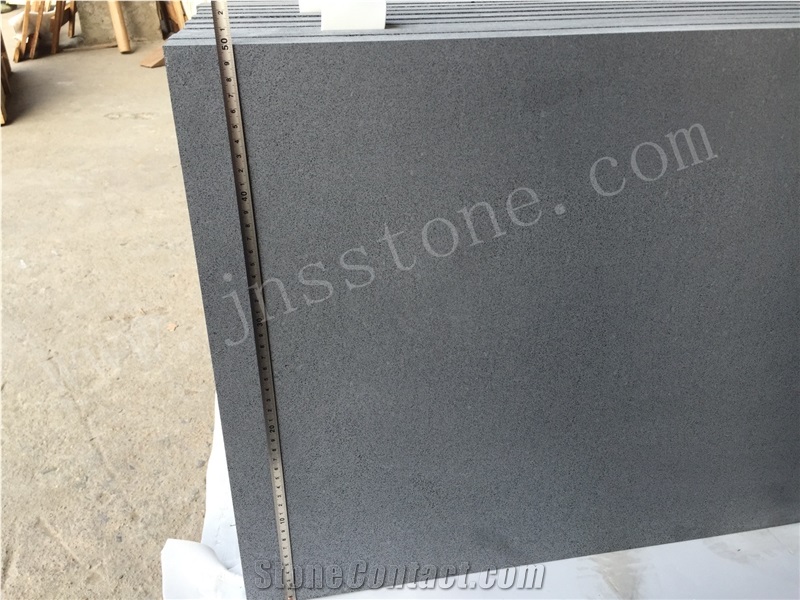 Hainan Black Basalt / Dark Bluestone / Chinese Black Basalt / Tiles / Dark Basalt for Walling, Flooring / Black Basalt
