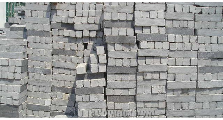 China Origin Grey Color Bluestone Tumbled Processing Floor Paver, Blue Limestone Hard Dencity Strong Solid Paving Covering Cube Stone Brick