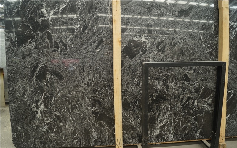 India Dark Green Granite Slabs Cut Into Floor Tiles