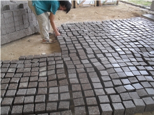 China Cheap Granite Cube Floor Covering Stone Paving Sets and Patio Pavers