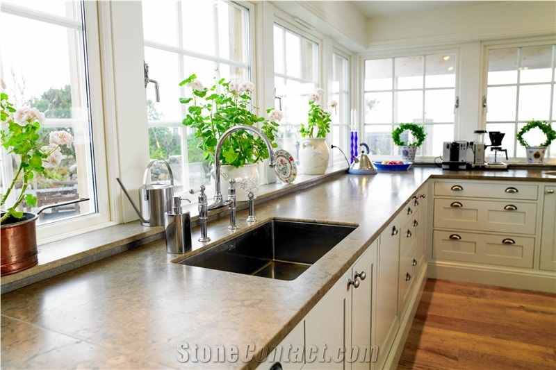Oeland Roedflammig Honed/Filled Polished Kitchen Countertops