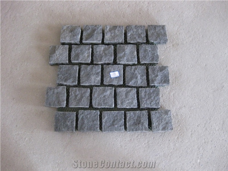 China G684 Black Granite Basalt Surface and Sides Natural Split, Flamed Pavers, Cubes on Net, Walk Way Driveway Paving Stone, Landscaping Road Stone