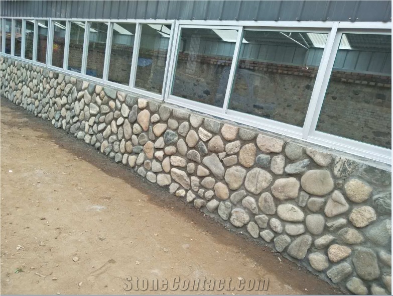 China Cheap Natural River Stone Sliced Big Size Outdoor Wall Decoration Pebbles