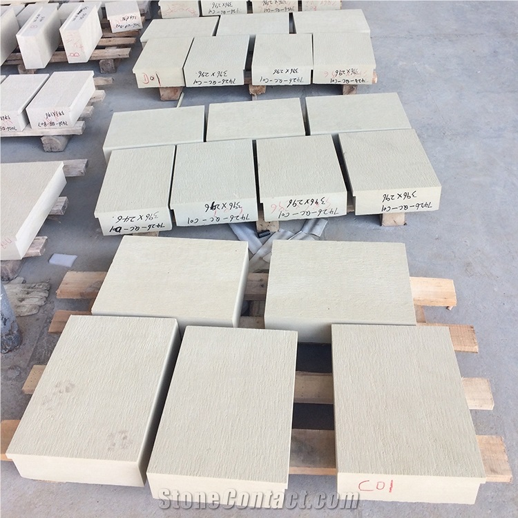 Light Beige Sandstone with Chisel Surface Factory Direct Sale