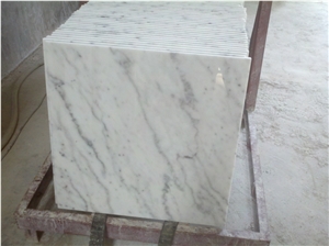 China Guangxi White Marble Slabs and Tiles in Polished Surface