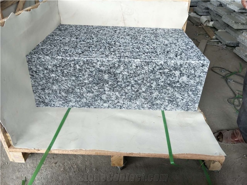 Sea Wave Granite Factory Owner Sea Wave Granite Tiles G418 Granite Slabs and Ligt Grey Colour Granite Floor Tiles