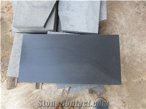 Black Basalt/ Basaltina / Basalto/ China Black/ Hainan Black/ Hainan Black Basalt/ Tiles/ Walling/ Flooring/Dark Basalt / Blue Stone / Slabs