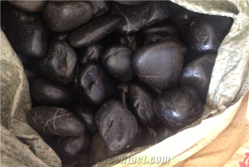 Machine-Made Black Pebble Stone Polished