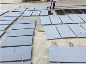 Hainan Black Basalt Bluestone Floor Covering Tiles with Cat Paws