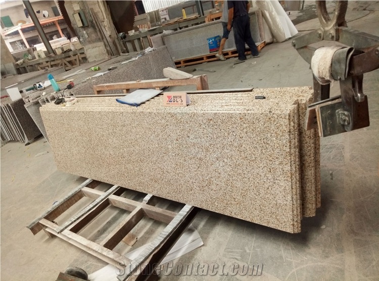 Prefabricated American Rustic Yellow Granite G682 Kitchen Countertops