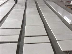 China Pure White Marble Tile for Flooring and Wall Decoration