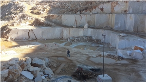 Mersin Mut Beige Marble Quarry Blocks