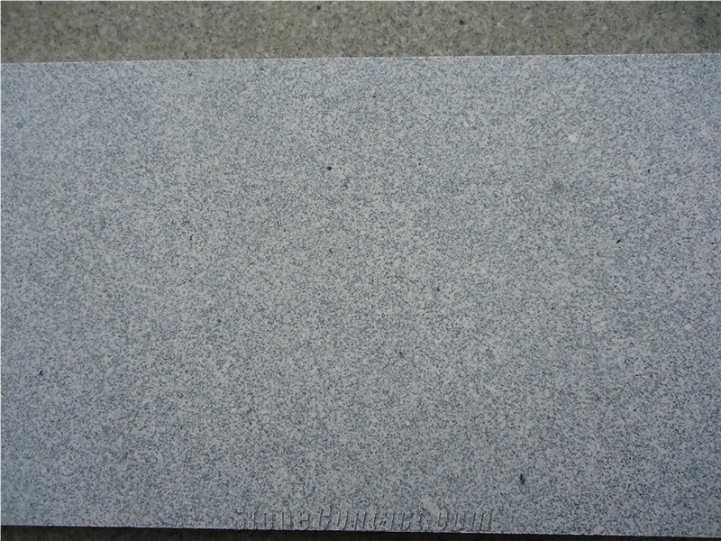 G633 White Granite Flamed Slabs & Tiles