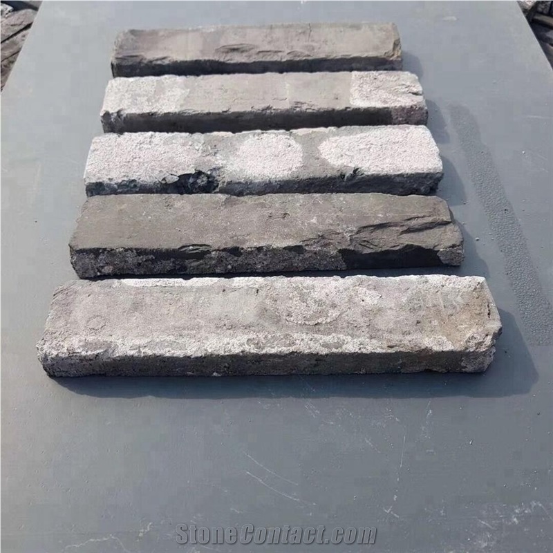 Old Reclaimed Brick Veneer Panels in Grey Color