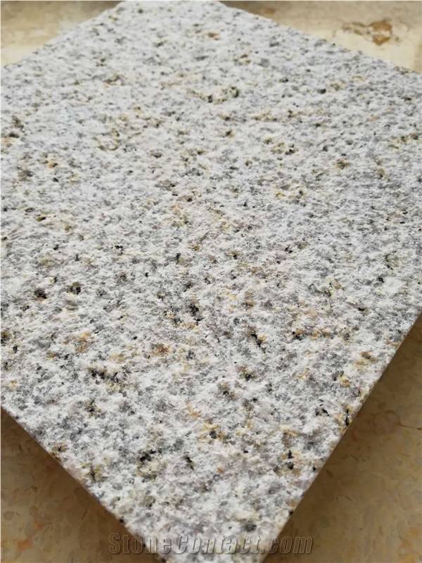 Yellow Granite Color G682 Outdoor Pavement Stone