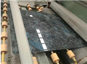 Brazil Emerald Labradorite Blue Granite Slabs Tile