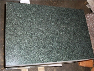 China Polished Gem Green Granite Slabs For Wall