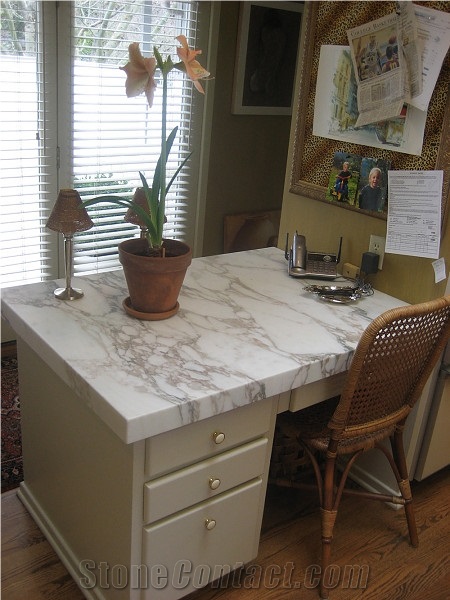 Calacatta Gold Marble Desk Top