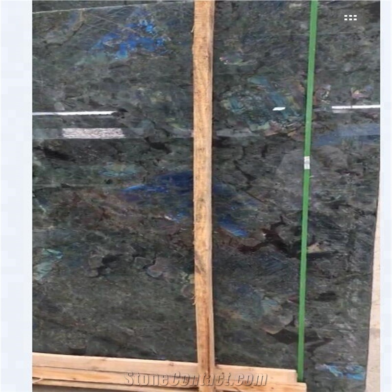 Natural Luxury Polished Granite Tiles and Slabs