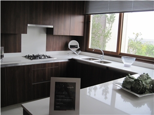 Pure White Engineered Quartz Stone Kitchen Countertops & Worktops