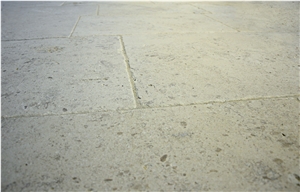 French Limestone Tiles Pierre De Limeyrat - Beige "Fossil"