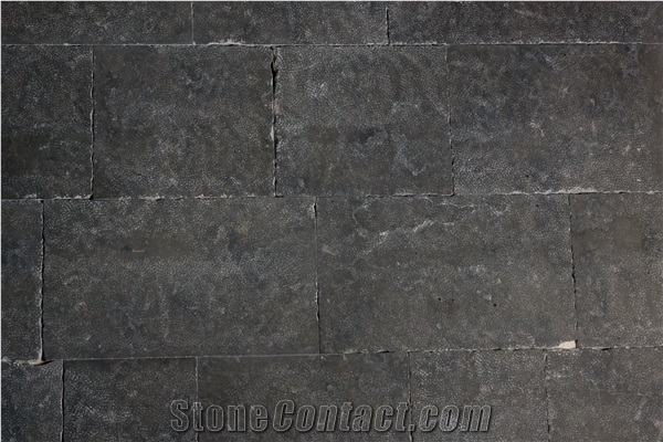 Atlantique Dark Limestone Tiles