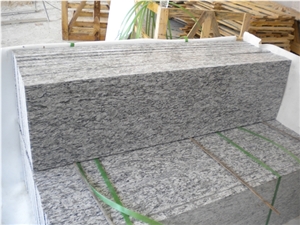 Chinese Granite Spray White Granite Stair Treads