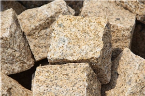 Rusty Yellow Granite Cobble Stone, G682 Granite Cube Stone & Pavers