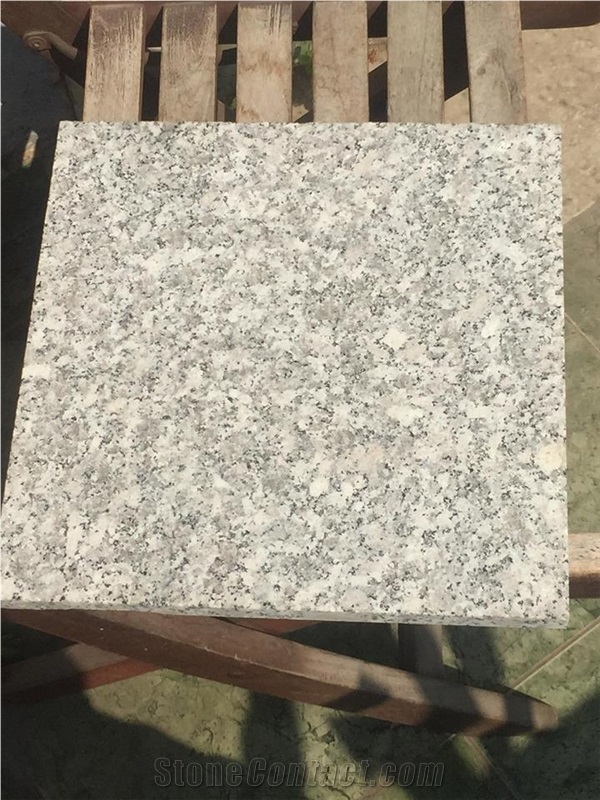 2018 Competitive Price Suoi Lau White Granite Top Surface Flamed