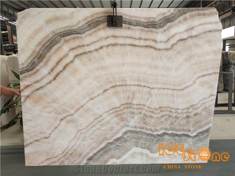 China Large Quantity Bookmatched Perfect Transpancy Beige Onyx