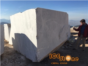 China Polished Everest White Grey Marble Dorine Slabs Tiles Bookmatch