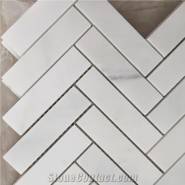 White Carrara Marble Polished Herringbone Type Design Mosaic Tiles