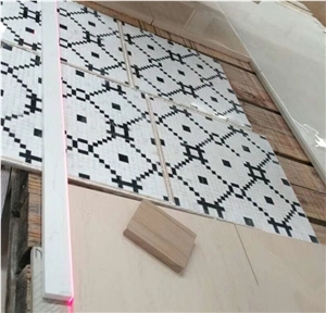 Natural Stone Premium Quality Mosaic Medallions Tiles for Floor/Wall