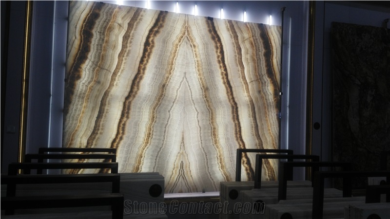 Wooden White Onyx Book Matched for Interior Design, Light on the Back, Pakistan White Onyx Interior Design