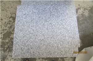 Flamed Guangdong G623 Granite Tiles White Granite Flooring Tiles