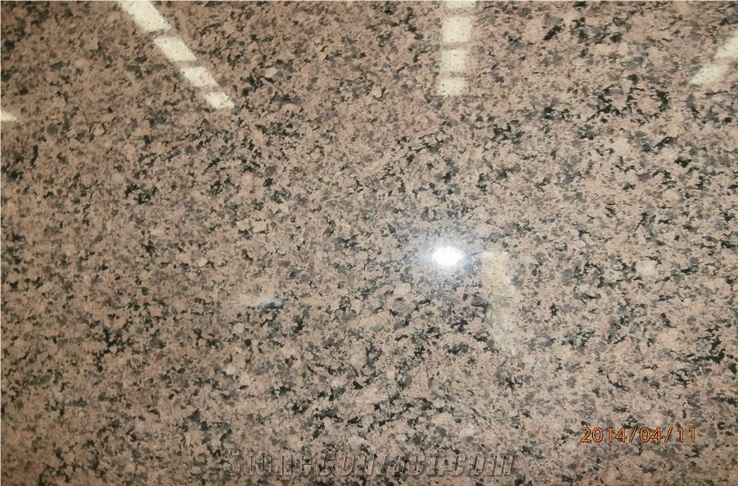Polished Merry Gold Red Granite Flooring and Wall Panels
