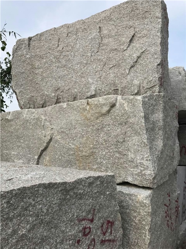 G664 Chinese Bainbrook Brown Granite Block