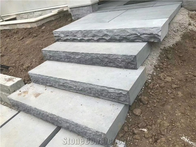 Chinese Black Sandstone Paver Treads Rocked Edges Flamed Surface
