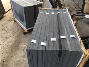 China Lava Stone Slabs Cut to Size Hainan Black Basalt Tiles Flooring