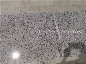 Discount Bala White China Granite Machine Cutting Panel Tiles,Maden Sesame Floor Cover
