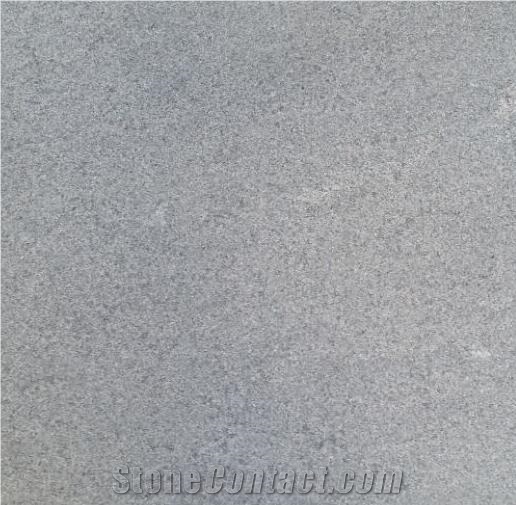 China Flamed G684 & G654 Granite Tiles for Flooring