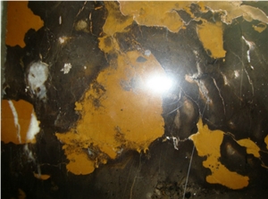 Black & Gold Marble from Pakistan