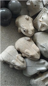 Granites Stones Small Frogs Sculptures and Carvings