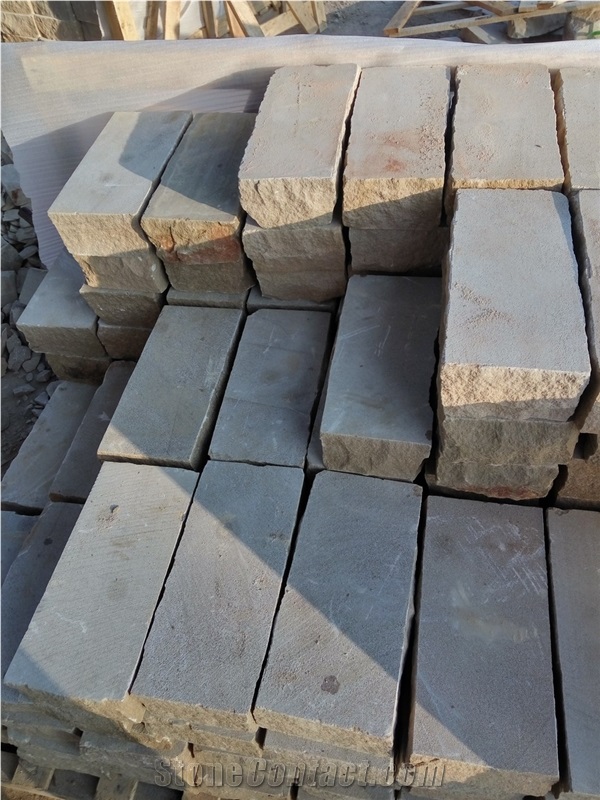 China Brown Sandstone Cobble Stone Paving Sets