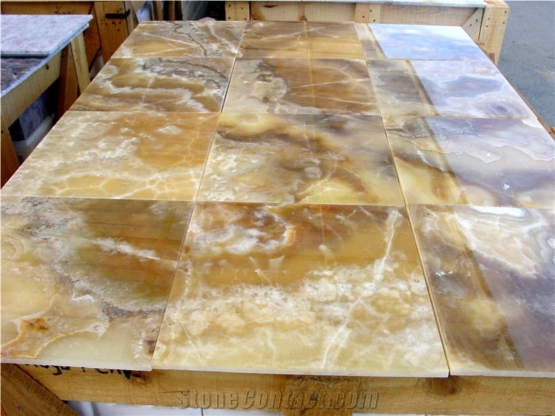 Golden Cloud Onyx Translucent Slabs Machine Cut to Size Wall Floor Tile Gofar