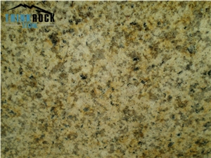 China Shandong G682 Rusty Yellow Granite Tiles