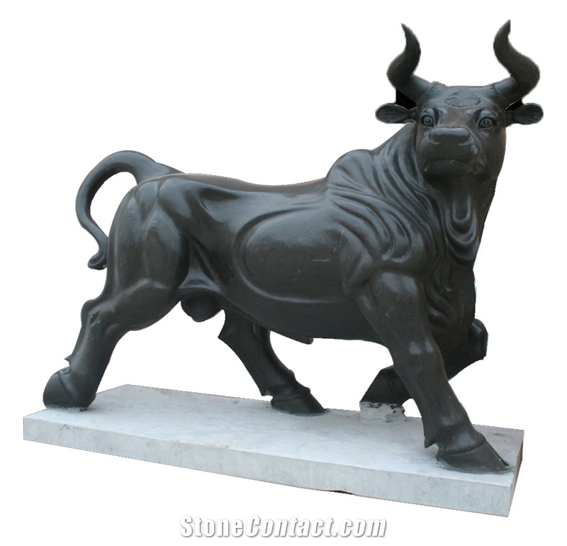 Design Toscano Apis the Bull, Egyptian God of Strength 